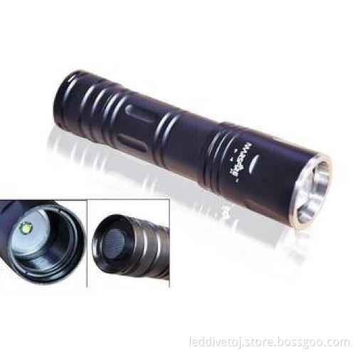 Long life multi - function Led Zoom Flashlight for walking